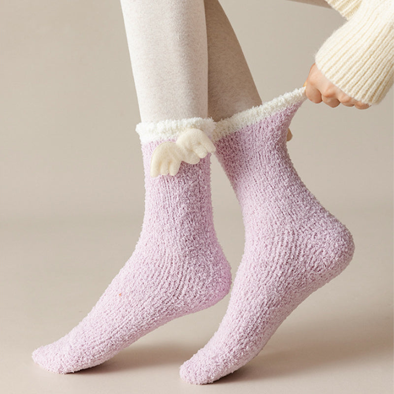 Flauschige Weihnachtssocken