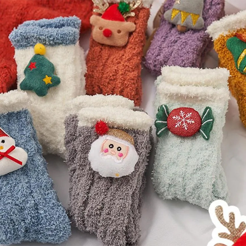 Flauschige Weihnachtssocken